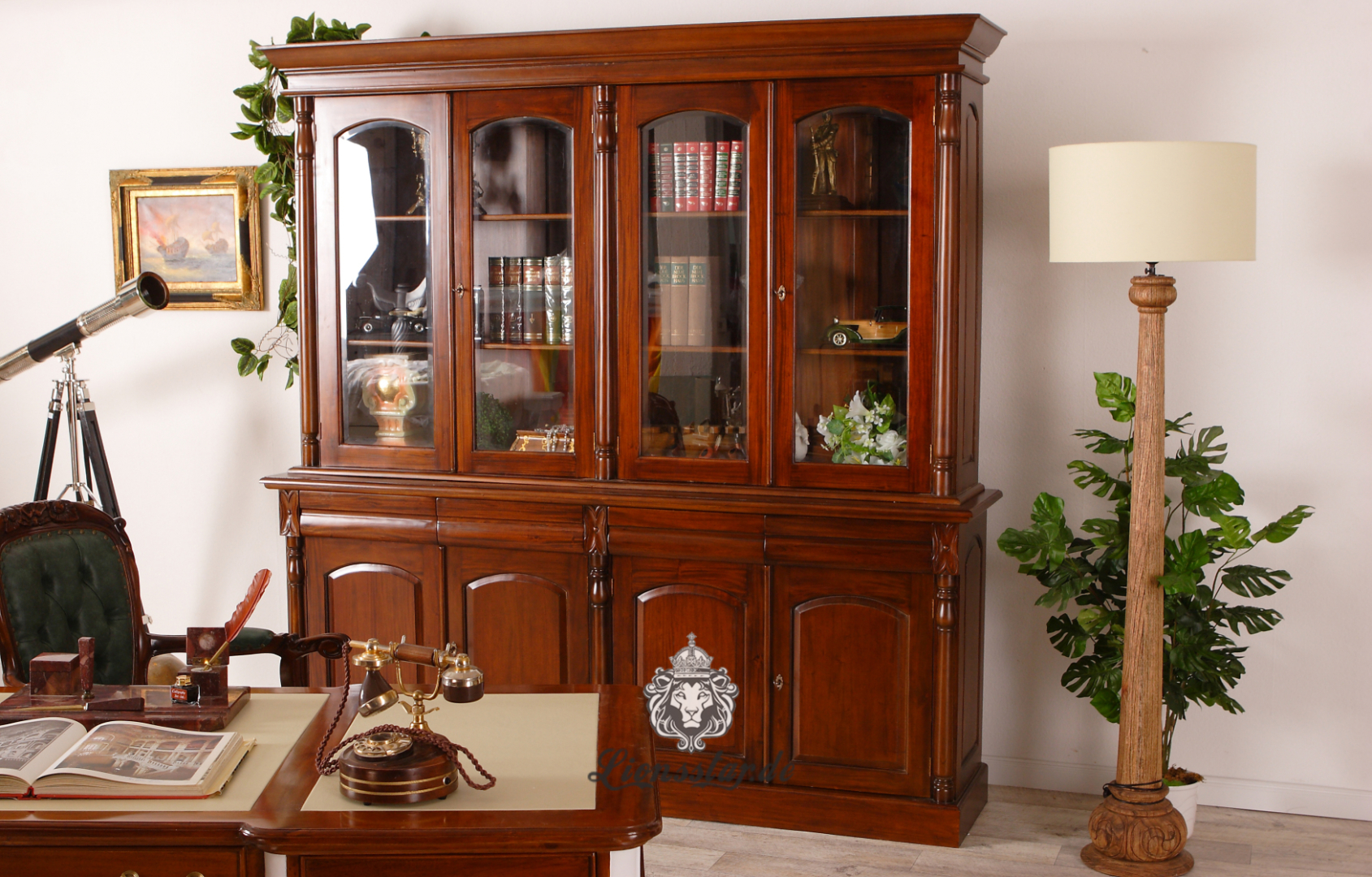 Bücherschrank Barockstil
