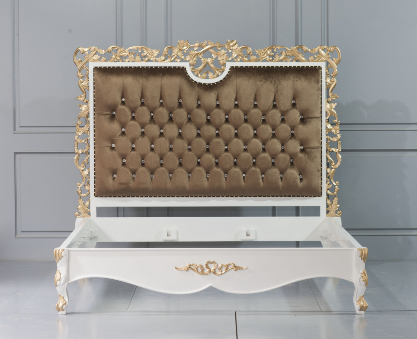 Luxus Bett im Barockstil Samtstoff