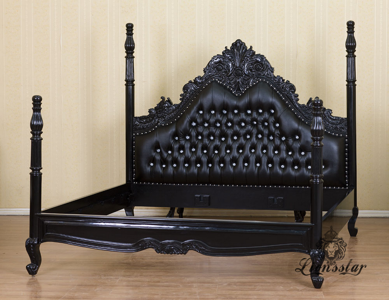 Barockbett im Gothicstil