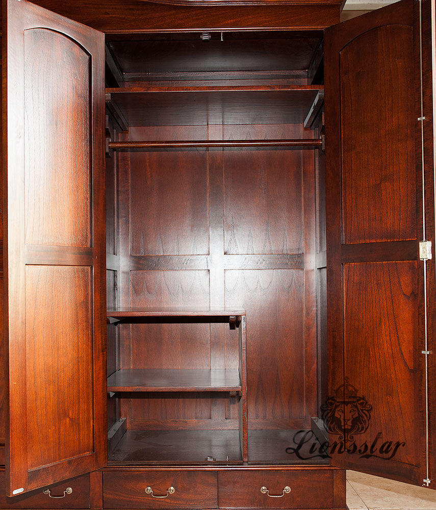 Kleiderschrank Barockstil