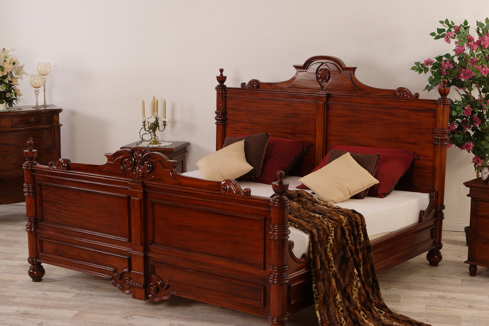 Bett Kolonialstil 180x200
