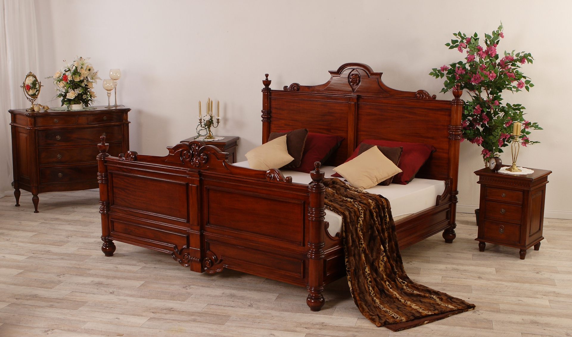 Bett Kolonialstil 180x200